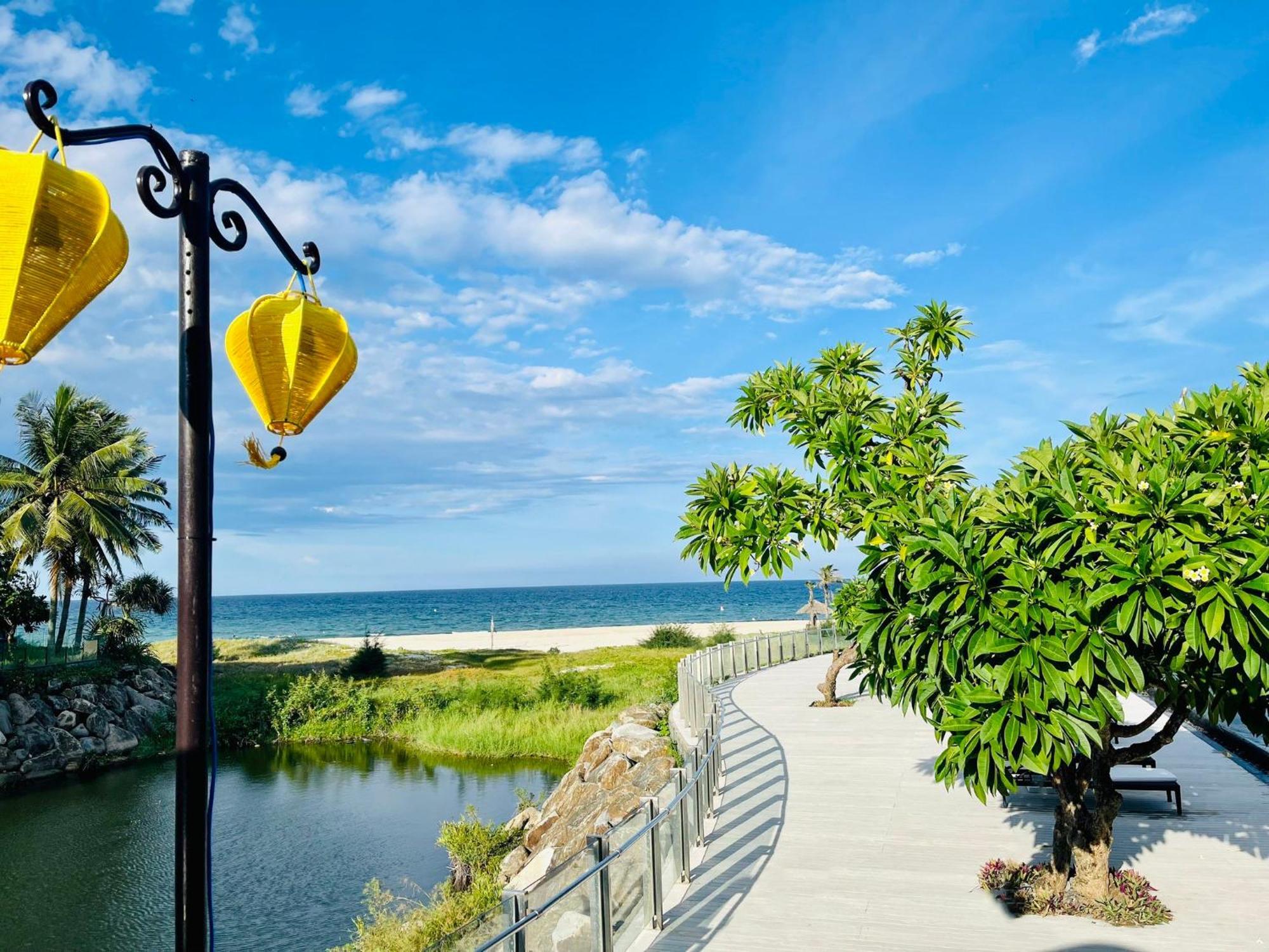 Diamond Beach Villa ダナン市 エクステリア 写真