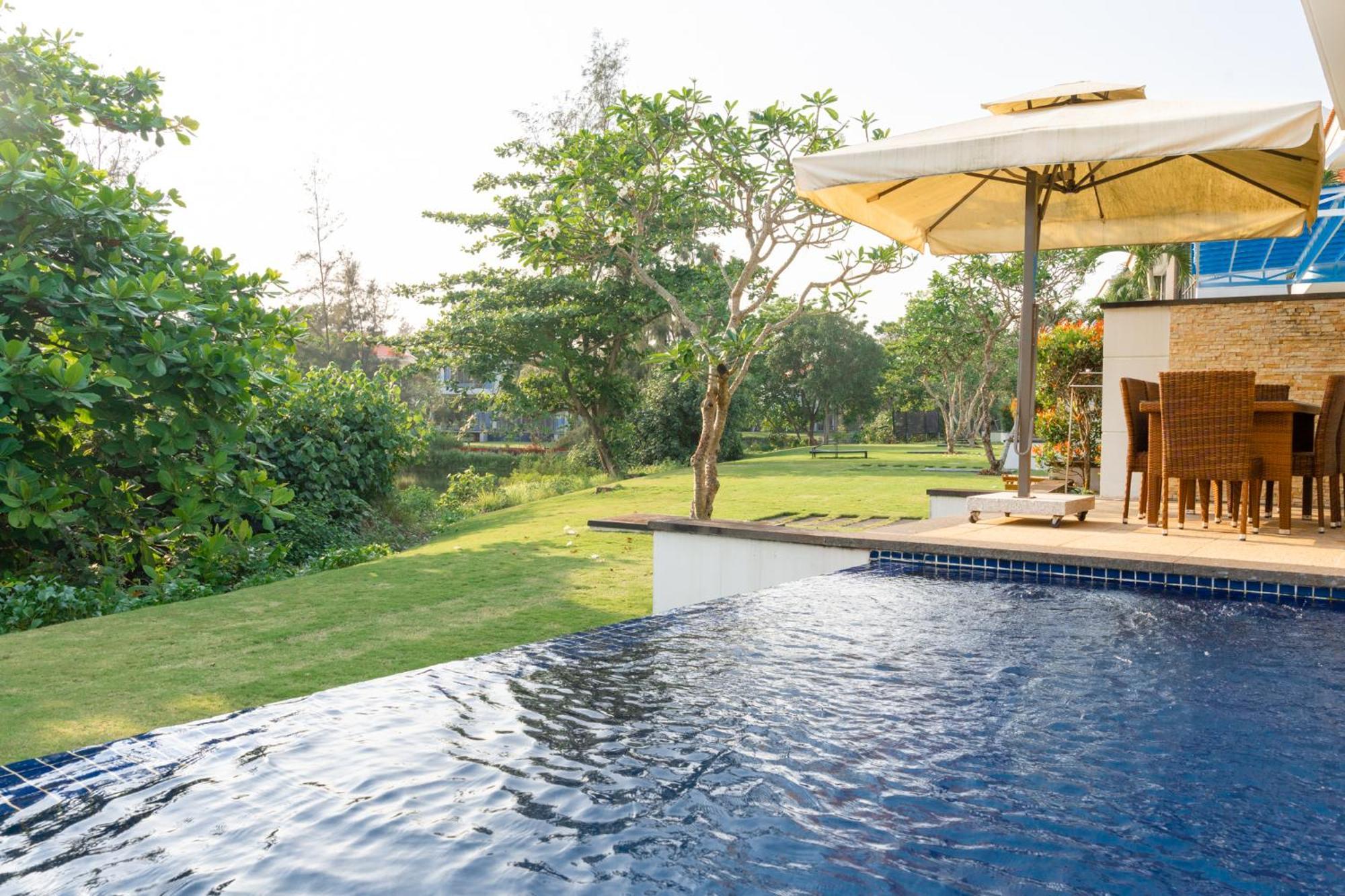 Diamond Beach Villa ダナン市 エクステリア 写真
