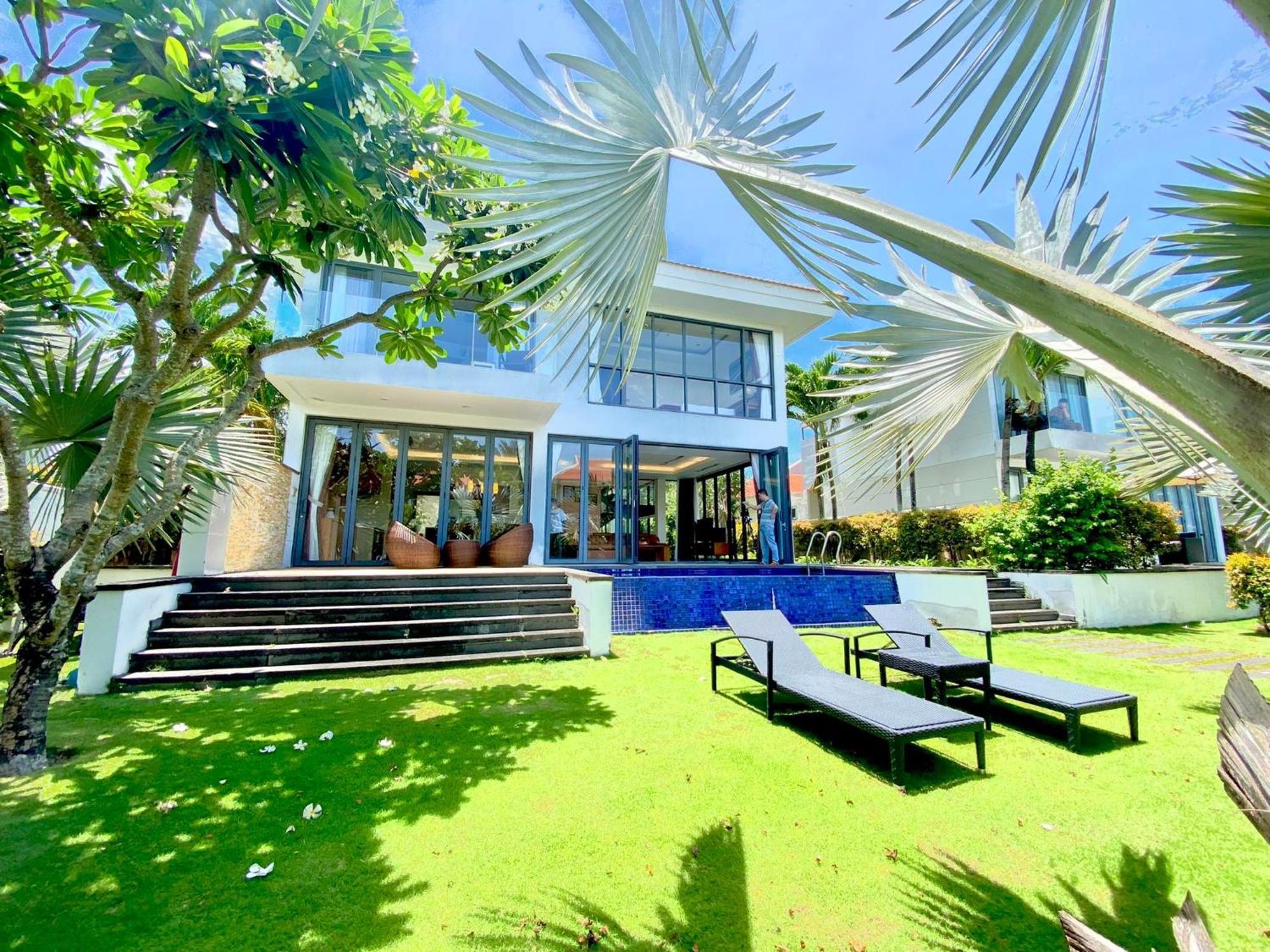 Diamond Beach Villa ダナン市 エクステリア 写真